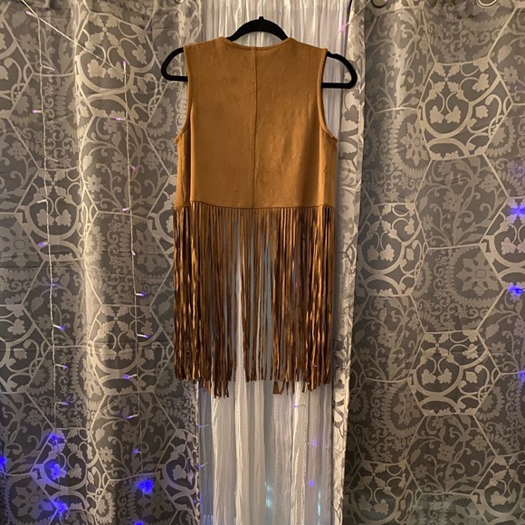 ☀️ Boho Suede Fringe Vest ☀️ - Picture 6 of 7